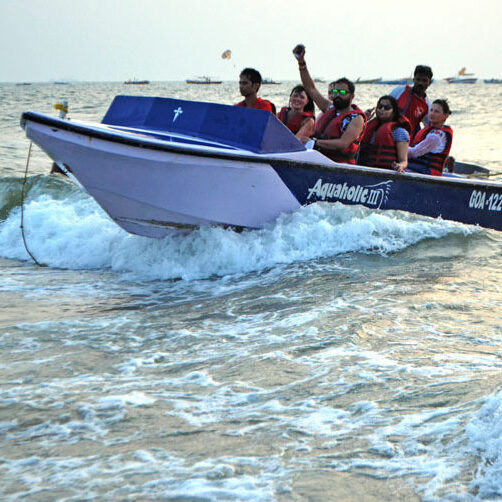 Speed-boat-ride-in-goa-atlantis-water-sports-2